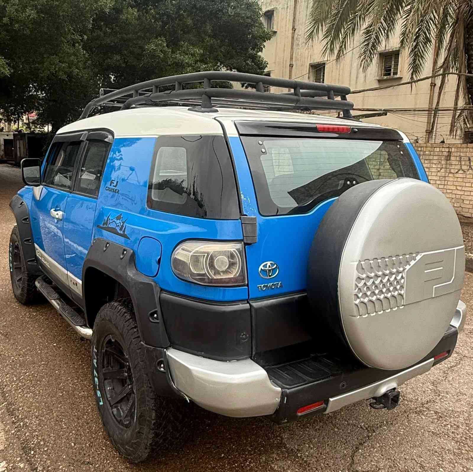 السلام عليكم ورحمة الله
تيوتا اف جي كروزر ٢٠٠٧
رقم بغداد #مميز باسمي

تو ويل شلعتها تخبل

السيارة بدون صبغ بدون تبديل ليبل واحد

كير مكينه تبريد حدادية كفالة
شادلها تخم تاير جديد مو بالة بمليون
دهن كير و سيرفس للكير والمحرك كامل
صدر جديد و تخم دسكات و تخم فلنجات و تخم بولبرنات
تخم بلكات اصلي
بجم وبك لايت شكل الرانج  
بوشكرات
سيبايه بوري عريض
لد بار اصلي يسويها نهار
لايتات زنون عدسة
اشاير لكزز 
بصمة و تشغيل عن بعد
منظومة تبريد جديده 
ما بيها نقص او ملاحظات
داخلها جديد
مكاني بغداد حي تونس
***********
