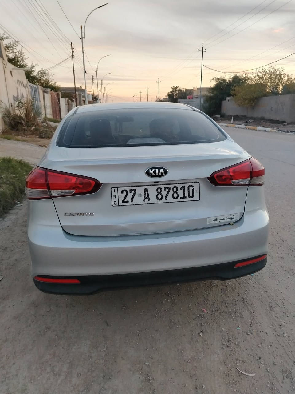 السلام عيلكم ورحمه الله وبركاته للبيع كيه سيراتو موديل 2017 رقم ذي قار  بيه ضربه بلبجم خفيفه الاتصال علئ هذا الرقم ***********
