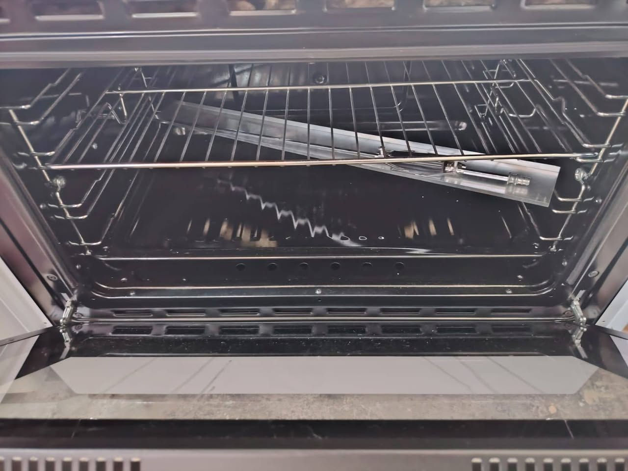 السلام عليكم
ثلاجه جديدة ممشتغله بعدها بجيسهة
السعر 300 بيه مجال شي قليل
طباخ جديد بعدة ممشتغل
السعر 300بي مجال شي قليل
الرقم ***********
