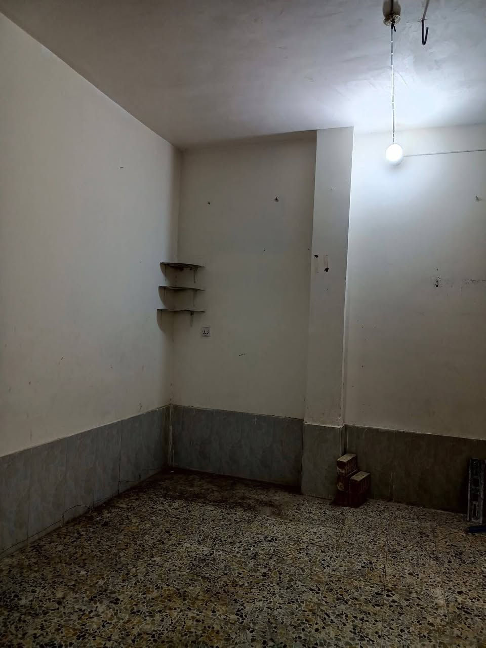 شقه للايجار حي ميسان خلف المستوصف تحتوي على غرفتين وصاله ومطبخ وصحيات تانكي وكيزر خط مولده خط انترنت سعر الايجار 

 250الف كل شهر بشهره واصل ماء وكهرباء السعر قفل مابي مجال 

للاستفسار والمعلومات الاتصال بنا ع *********** 

او مراجعه مكتب ألروان للوساطه العقاريه والمقاولات العامه 

عنوان المكتب حي ميسان ع الشريط قرب صيدليه الشراع 
#النجف #الكوفة #حي_ميسان #عقارات #ايجار #رهان #بيع #شراء #العراق #مكتب #محامين #مبادرة #اسكان 
عندك بيت عرصه للبيع راسلنه وات ساب وتدلل
