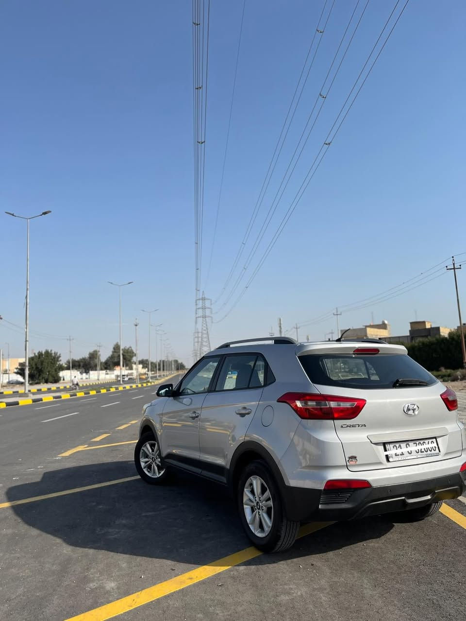 كريتا هونداي 
موديل 2018
محرك 1600
بيهة بس باب الي خلف السايق صبغ عام وبيهة شخوط خفيفة
***********اتصال أو واتساب
مكاني واسط العزيزية
