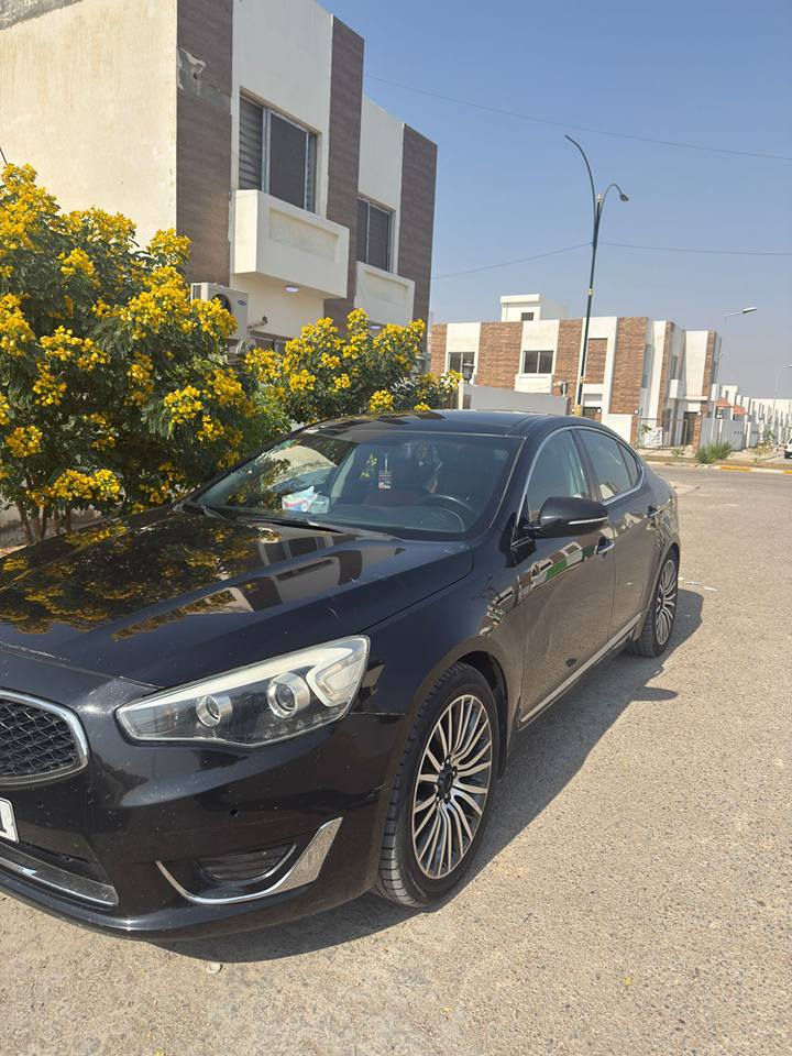 السلام عليكم 

للبيع كيا كادينزا 2015 خليجي 

ماشيه128 الف كيلو 

فول مواصفات vip 

6 سلندر 3500 

ويل 19 

تخم تاير جديد هانكوك ماشي عليه اقل من 3000 

بانورما 

سقف شاموا 

لايت لد زرع عدسات عالي ناصي متحرك مع الستيرن اوتو 

برده خلفية

غرفة كاملة جديده اشتغلتها بالنواب يم حسين شماره ب 500$ 

كراسي تدفئة و تبريد و الخلفية فقط تدفئة 

مري قلاب 

كرسي السائق ذاكره و اربع تحكات مع مسند رجل 

هاند بريك دكمة و اوتو هولد 

رقم بغداد بأسمي 

صدر كامل جديد و تخم بلكات و نوزلات اصلي شركة بس النوزلات 300$ 

صدر و حدادية جديدة كاملة امامي خلفي 

السيارة مناقصها برغي و نظيفة جداً 

بيها قطعة وحده معجون الباب خلف السائق بدون دواخل 

و الچاملغ اليم الباب مرشوش توحيد لون بدون معجون

سعرها  155و بيها مجال شي بسيط مكاني الفلوجة

للستفسار *********** الفلوجة, الأنبار
