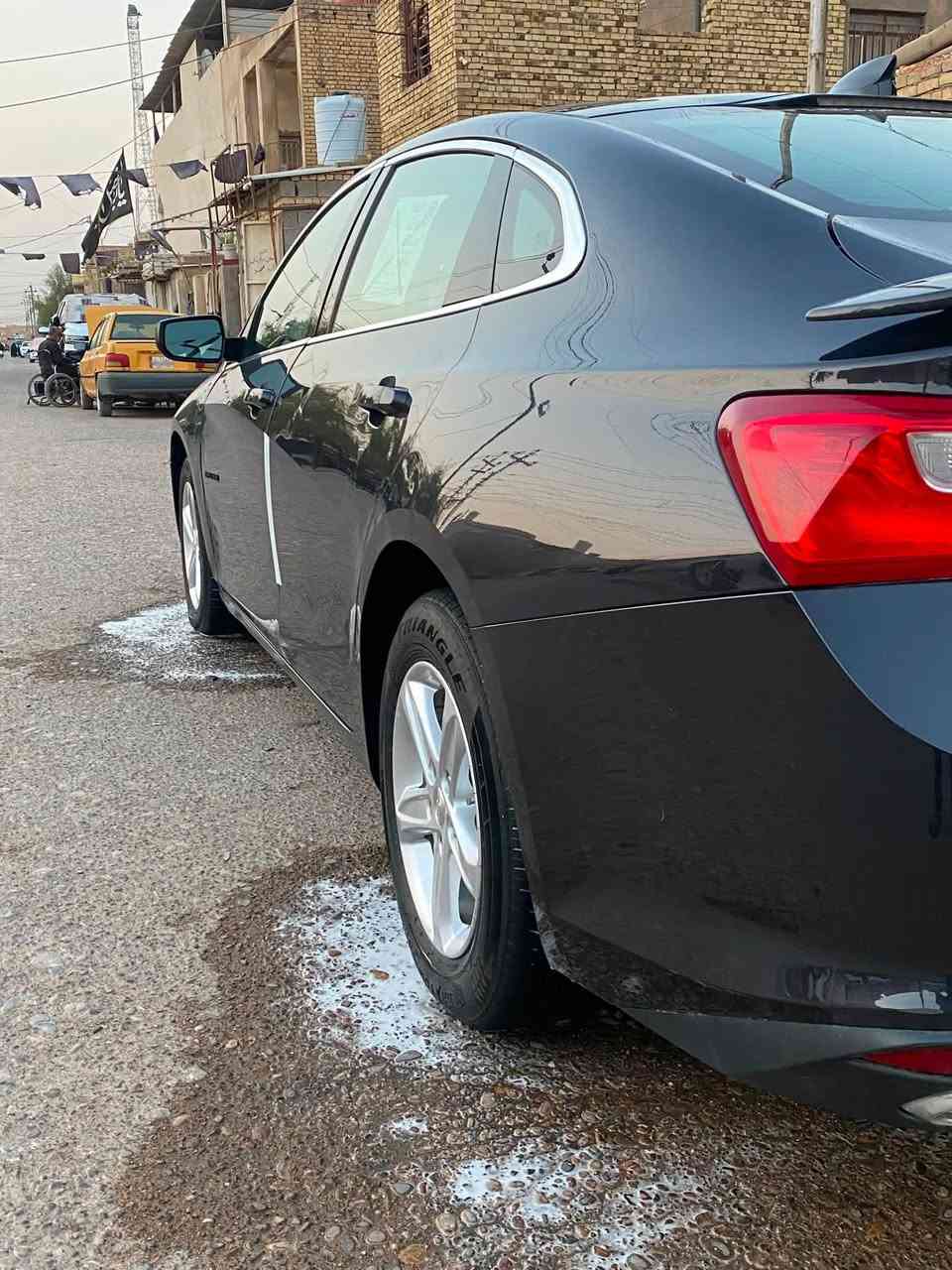 السلام عليكم سياره ماليبو اسود 2022 مواصفات الار اس سياره حادثها بنيد وجاملغ منه بدون ايرباك ولا صبغ سياره حلوه و نضيفه ماشيه140الف كيلو سعر 115و بي مجال متواجد واتساب ***********العوان ميسان
