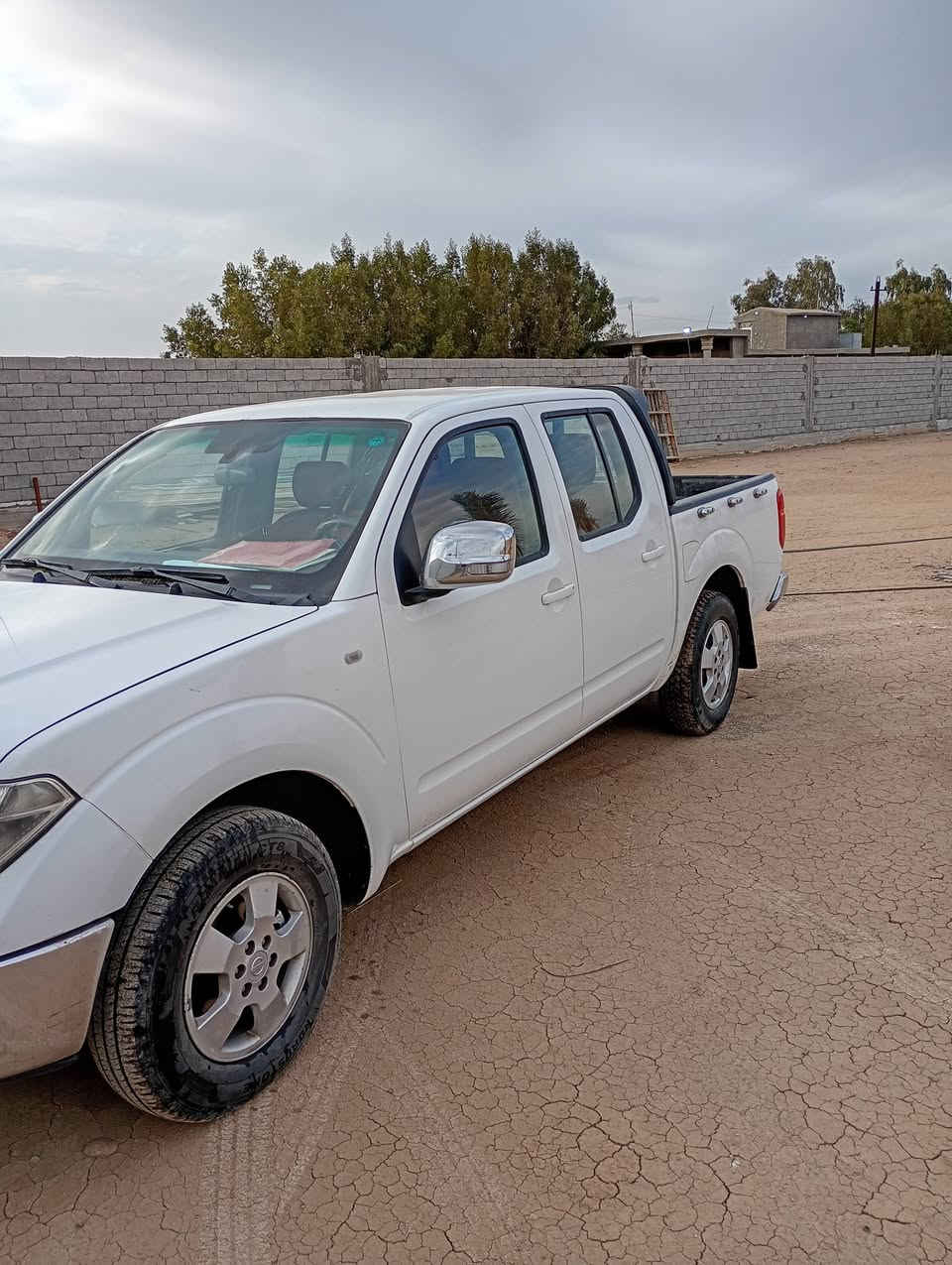 نفارا 2009 محور 3000 رقم سليمانية سيارة جاهزة تبريد شغال محرك وكير مكفول كشر مكفول السعر 98 ورقة مكان بغداد 
هاتف ***********
