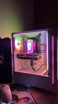 المعالج (CPU): Intel®️ Xeon®️ E5-2666 v3 @ 2.90GHz (معالج ممتاز للأداء...