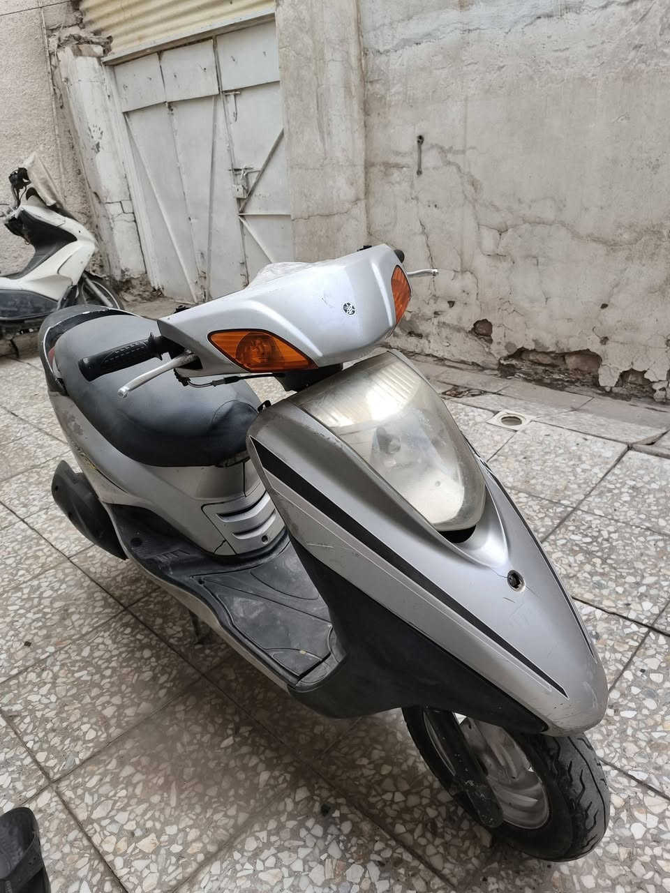 السلام عليكم 
دراجة بريز كابريتر للبيع ما بيها اي نقص الدراجة جديدة قبل فترة نزلتها من الرمبة ما بيها اي نقص كلها شغالة محرك ناعم برغي ممفتوح مكان بغداد الحرية 
السعر 550 
الرقم ***********
