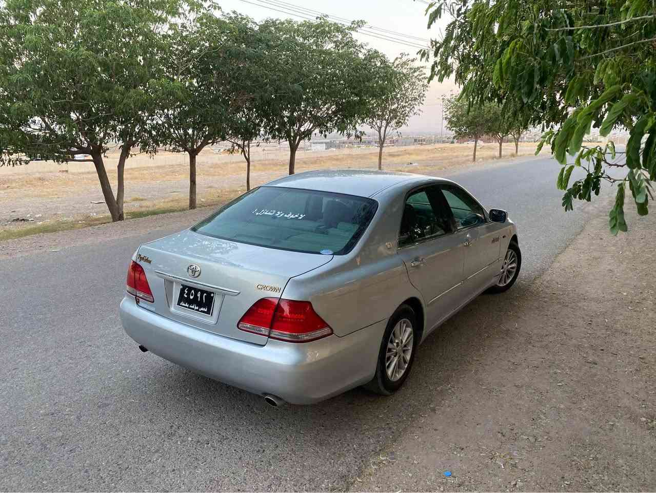 شاهينة 2004 براوة. 
تايةي تازةية 
مەسروف کراوە. 
بجوك بة بجوك 180. بي دوكةل.
 رونو فلتةر تازة گوراوة 
هايدروليكي گير تازة كوريومة. 
كود كراو هةموي بةشةرت. تةبريد بةشةرت گير مةكينة ئةكسل هةموي بةشةرت. 
***********…….
***********…… كالار, السليمانية
