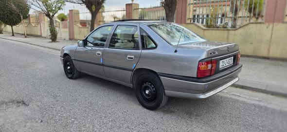 ئۆپڵ مۆدێل 95 مەکینە 18 گێرعادی بێ دەعم بێ لێدراو تازەبۆیاخ کراوە  نمونە لەجوانی هیلال و دۆسیە بیلاد چوارتایەی لۆک سڵایت و قفڵ مەرکەزی ABS گێرومەکینە دەرەجە یەک وبەشەرت کارەبای کامل ئیشەکات گەرمی مەزبوتە ژ.م(***********) (***********) هەزەی تازەبۆکراوە سەنەوی تازەیە تا2030مانگی 11 بەناوکردن و بڕاوەو غرامە بەشەرت نرخی 45 وەرەقە شمشمل
