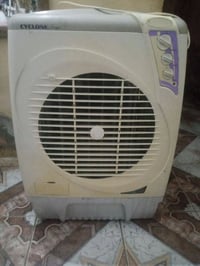مبرده نضيفه جاهزه غطاس وطوافه  نقسها بس حلفات  سعرها 90وبيها مجال مكان...