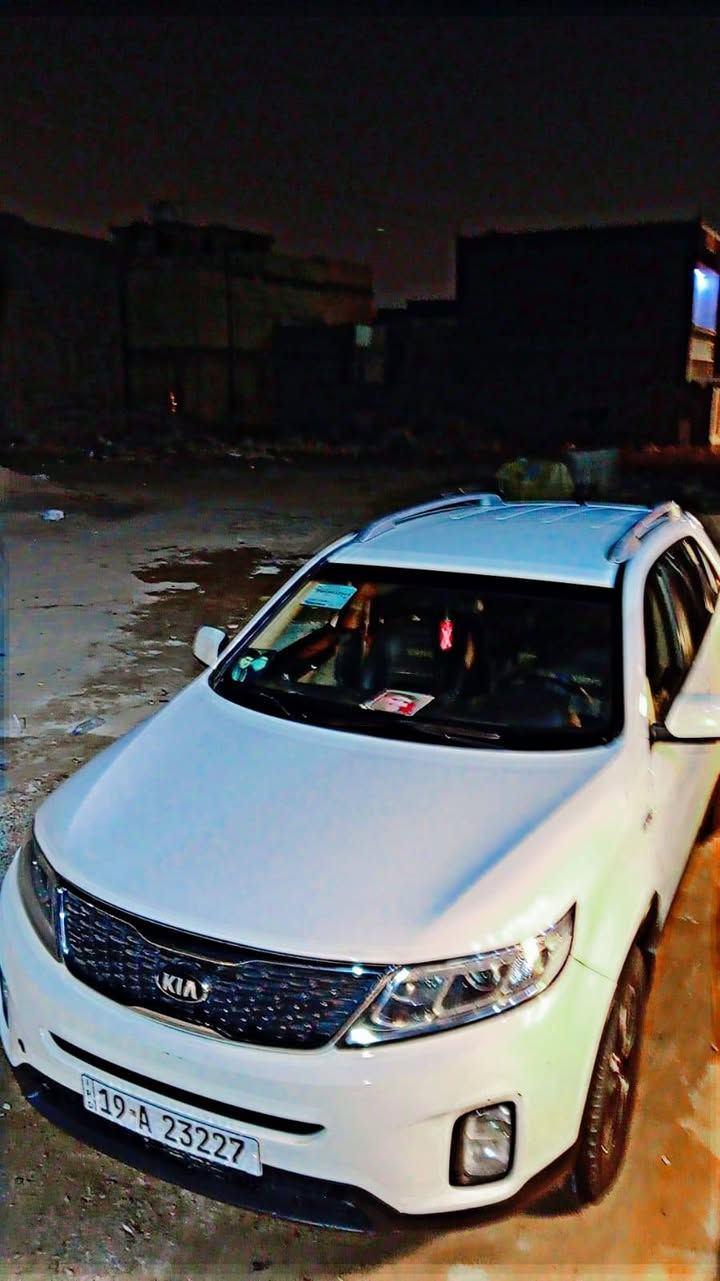 السلام عليكم للبيع سورنتو سبعه راكب موديل 2014خليجي بيها باب السايق مبدل والباقي كفاله عامه كير ومحرك مكفولات
محرك دوش2400
حساسات امامي خلفي 
تبريد3قطع
نضام نشاط 
نضام اقتصاد 
ويل 19
كامره خلفيه
كامره اماميه
مسجل شاشه تاب 
والمسجل القديم موجود
كشنات مغلف جلد 
منفذ شحن USB
منفذ اواكس
تخم تاير. ياباني  جديد صار ابع ايام من شاده
حداديه وصدر جديد 
رقم كربلاء انكليزي بسمي
 داخله هزه جديده 
 مكان السياره بغداد البياع 
 
الاتصال ***********متواجد رصيد 
او واتساب اني مكلف في النشر غير متواجد على المازنجر
