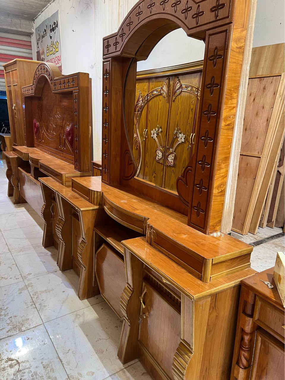 غرفه ام6صاج وجهين ام دنك مسرح حديث كامله نضافه فول سعرمليون ميسان العوفيه نهايه شارع سوك الاخضر مجمع الحمراني ***********
