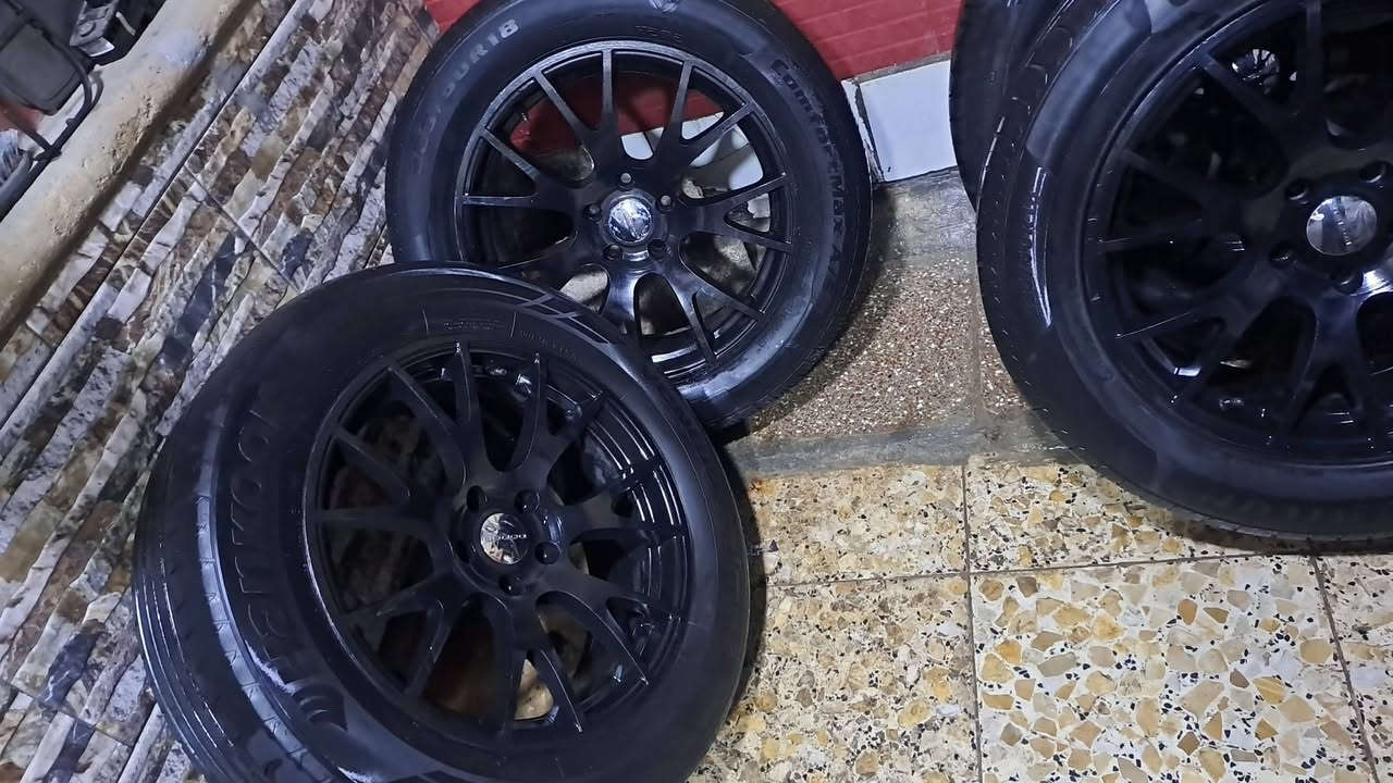 ويل وتاير حجم ١٨ مصبغ الويل وتايرات تعبانات نص عمر نهايتهن ٣٥٠ قفل شراي قفل *********** مكاني بغداد
