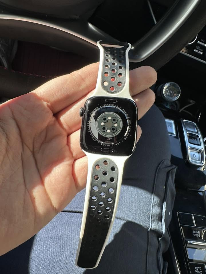 🍏 watch  جيل 10 jet black
نضافه 98‎%‎  بعدها داخل ضمان ابل  
حجم 46m 

بطاريه 98‎%‎

نسخة Gps 

سعرها 340 بيها مجال قليل كلش  وسعرها مناسب اصلاا

كامل ملحقات 

*********** بصره
