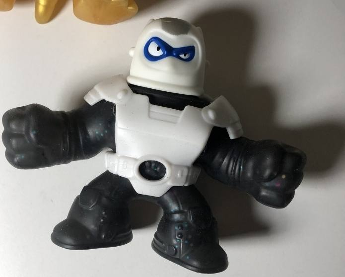 شخصيات مطاطيه


**إذا كنت صاحب هذا الإعلان وتريد حذفه لأي سبب، رجاءا أرسل رسالة إلى الدعم الفني**