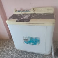 غسالة تجفيف • عاطلة • ميز حديد