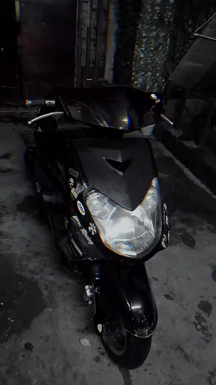 سلام عليكم سكنس فحل نوزل للبيع دراجة خير من اللة نضافة 98 محرك نضيف ممدود علي در نفيس بلادي كهرابائيات كلهة شغالة علي ناصي هورن دبل اشارة يمنة يسرة نكرة بكل وقت تجي بعينك وشوف تاخذهة من الباب اي خلل بيهة ترجعهة السعر 700 بيهة مجال  مكاني بغداد الحسينية مال راشدية رقم *********** بي وتساب
