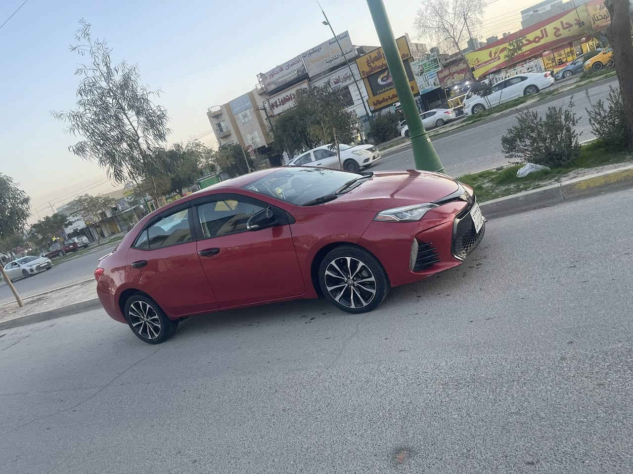 السلام عليكم
كورلا موديل 2017 se
بيع اربع قطع صبغ
حادثه بنيد وجاملغ ولبقيه قطعتين كلير امريكا
شاصي الامامي فقط تصليح بدون كص وبدون لحيم
ماشيه 130
مواصفاته شاشه كامره شفتات ستيرن 
بصمه تشغيل عن بعد 
كشفات اماميه 
كشنات جلد 
كير ومحرك شرط 
السعر 115 وبيه مجال 
رقم اربيل وكاله او تحويل 
مكاني كركوك 
***********
