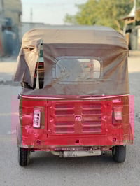 تكتك للبيع بيها حادث واضح بالصوره محرك شبه جديد اكسل جديد يحتاجلها ترت...