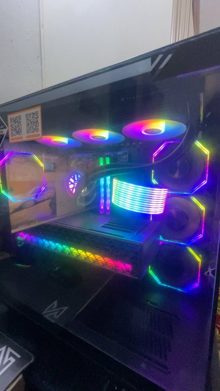 ‎🔴 للبيع PC قوي – نظيف وجاهز للألعاب والعمل 🔴

‎📌 المواصفات:
‎ • المعالج: (Ryzen7 7800x3d)
‎ • كرت الشاشة: (RX 9070)
‎ • الرام: (2*16 MHZ6400)
‎ • التخزين: (M.2 1TB)
‎ • اللوحة الأم: (B850 GIGABYTE)
‎ • الباور سبلاي: (850+GOLD)
‎ • الكيس: (DARK FLASH DY470 BLACK)
    * التربريد (THERMAL-AQUA ELITE 360)
‎🎮 يشغل أغلب الألعاب الحديثة بسلاسة
‎💻 مناسب للألعاب، الدراسة، التصميم، والمونتاج
‎✅ الاستخدام قليل نظيف وما بيه أعطال
📦 مع وجود كراتين كل القطع
💰 السعر: (3,500،000 – وبي مجال)
📍 المكان: (بغداد / جادرية )
📞 للتواصل: واتساب ***********
