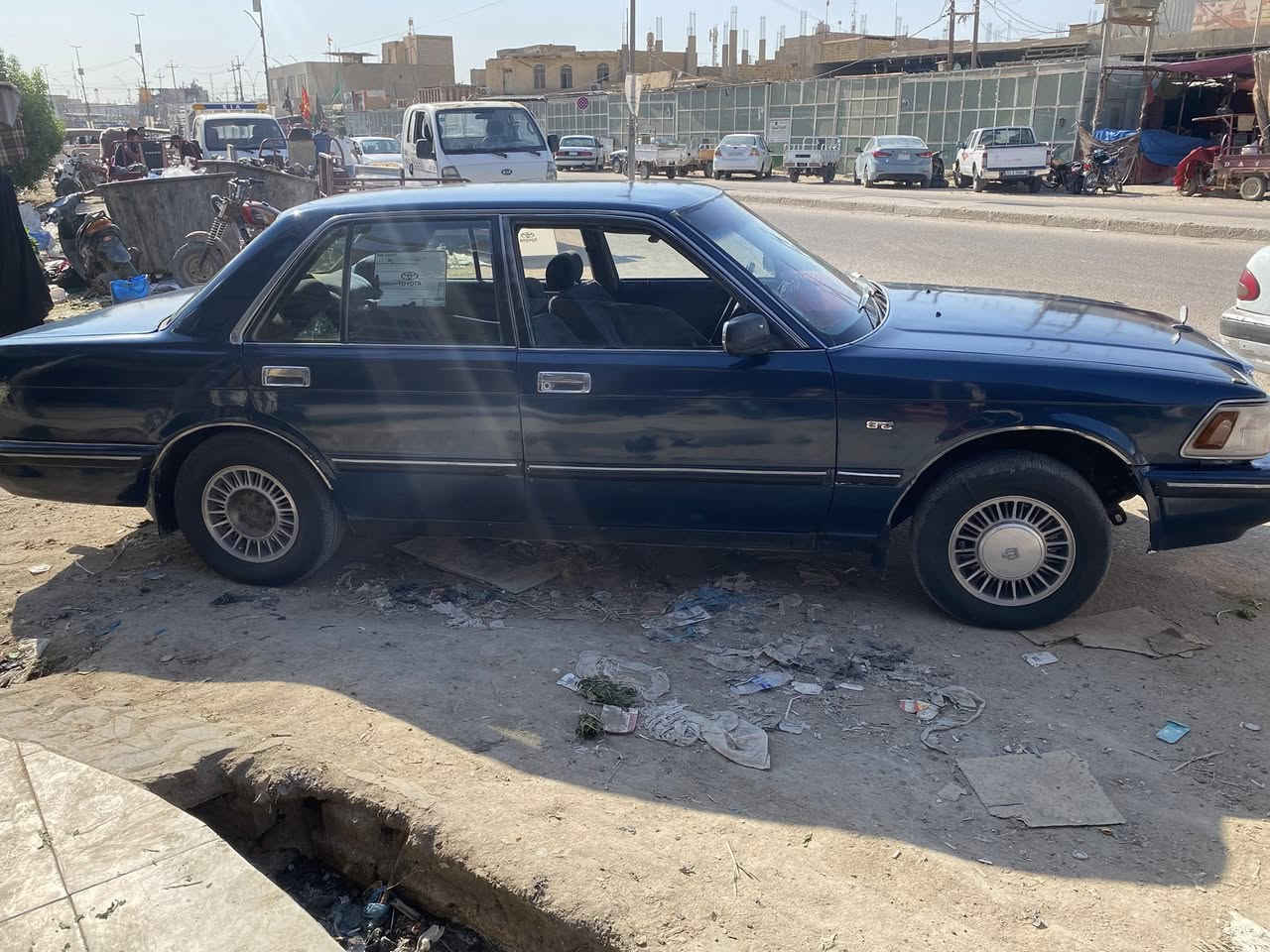 س ‏سلام عليكم سيدان للبيع موديل 93 باسمي تحويل ثاني يوم مكينة قير اثنين ونص خير من الله سعر 52 ***********
