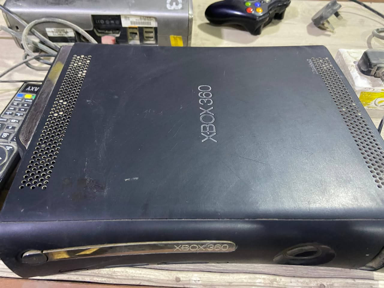 السلام عليكم XBOX 360 بهاذي الاشكال ماعرف بيهن حيل نضيفات مستخدمات قليل مابيهن اي خلل عندي ٤ ابيع شلعة وابيع مفرد سعر الواحد 90 الف كامل سعر نهائي وعندي ٦ بلازمات ويا للبيع سعر البلازمه ٧٠ الف بدون نت تكدر تشدلها كرت ب ١٠ يصير بيها نت الشراي يتصل مو شراي لتعبني فدوه مكاني بلديوم *********** سبب البيع اريد اخلي بلي 4 بمكانهن
