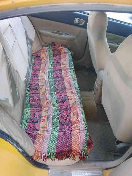 السلام عليكم // من رخصه الادمن 
سياره  للبيع شيري A5 موديل 11 مصفره هيئه وغرامات سياره مشروع وطني محرك وكير كورلا تخم تاير جديد باتري جديد تبريد شغال سياره جاهزه السعـر 35 وبيها مجال 
العنوان // بغداد ( الغزاليه ) 
 // استفسار على الرقم :: ***********
الرقم شغال خط واتساب فقط التواصل فقط على الرقم
