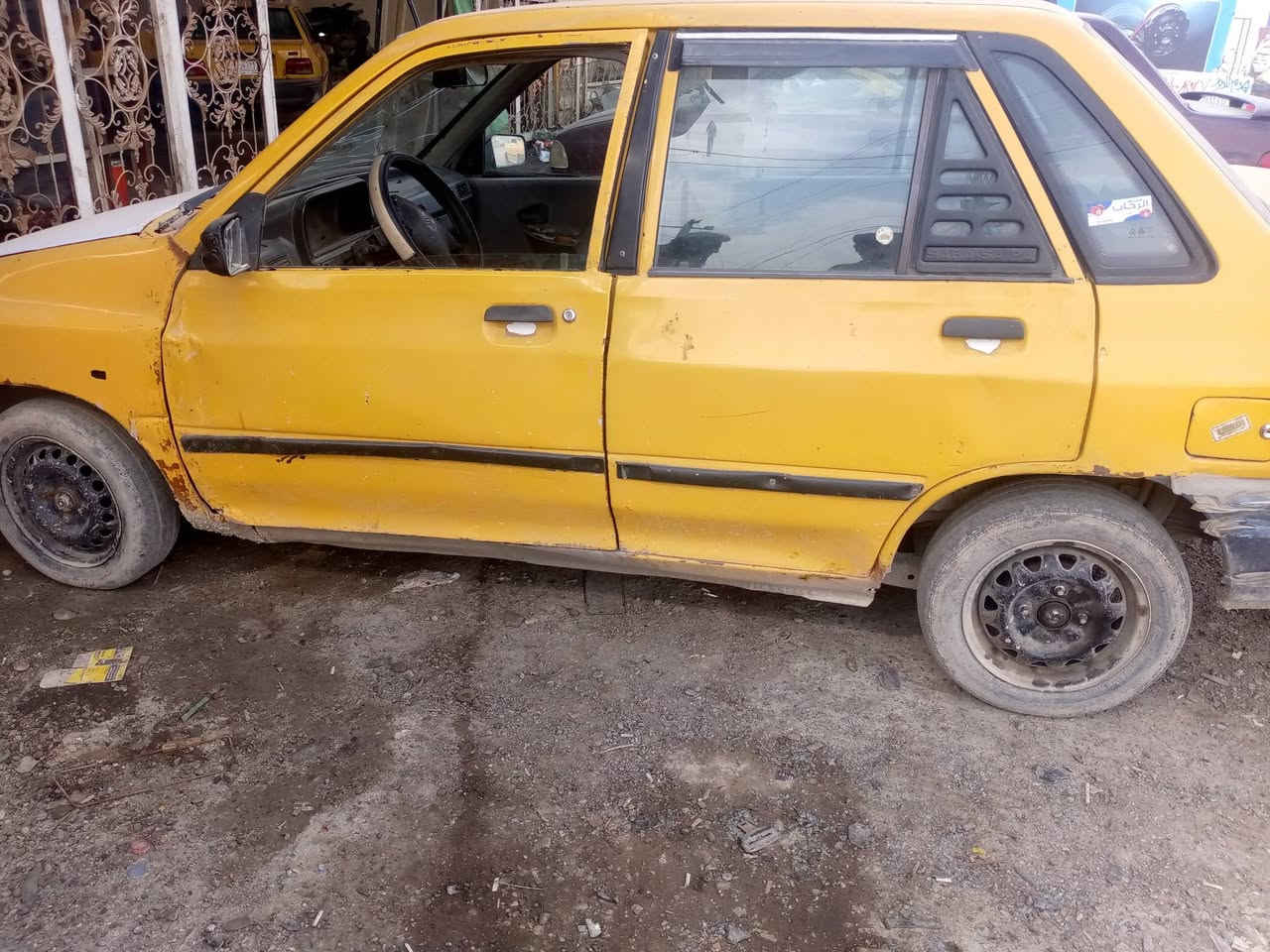 سلام عليكم ابو البلاش سياره سايبا موديل 10 جاهزه وسعرها مناسب تفيد ليشتغل عماله روحتك جيتك بكلشي خدميه محرك كير زينات كهربائيات كلها شغاله صدر جديد سياره جاهزه مكاني بغداد سعرها مليون و250 تواصل *********** اكفلك سرقه وعشاير وطلب
