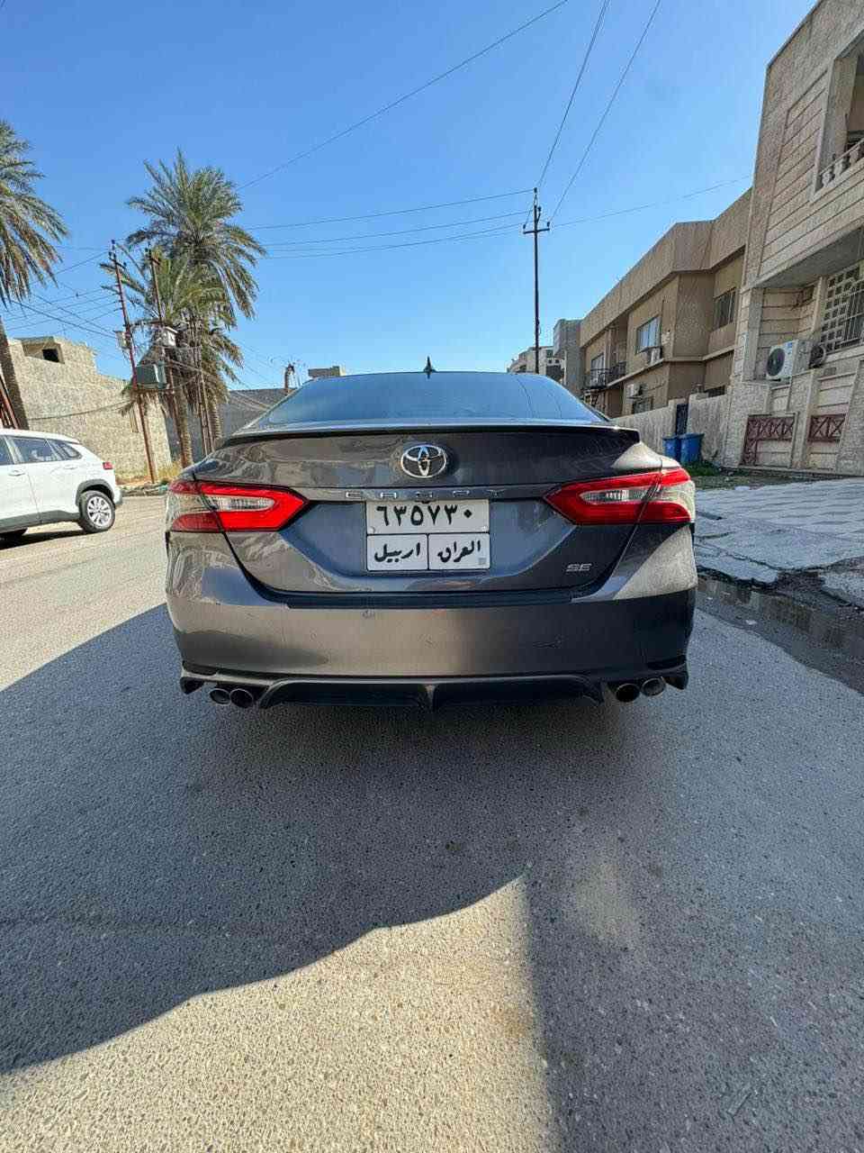 السلام عليكم 
كامري 2019 وارد امركي 
الحادث جاملغ خلفي جهة السايق والجنطه الجاملغ الخلفي الثاني بي بارد شويه مبين بلسونار مكفوله شواصي لغود ايرباكات حجر صالنصه
السياره فول مواصفات 
فتحه 
بصمه 
كشنات جلد 
رادارات 
تشغيل عن بعد 
تدفئه كشنات 
كشن كهرباء 
شحن وايرلس 
شاشه جبيره
صدر قبل كم يوم مسوي 
مسويلها اني سونار قبل كم يوم يم بدي كار 
نواقص السياره 
حساس صالنصه الثاني مبين بلجهاز فحصتها 
بيها الفتحه متشتغل 
***********
السعر 178
مكان السياره بغداد حي الجامعه لو بحي الجهاد بغداد, العراق
