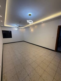 #للأيجار___في___السيدية شـقة طابـق اول السيدية مجمع 5  تحتوي على 3 غرف...