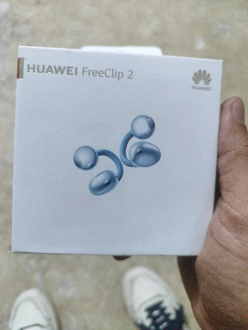 🎧 سماعة HUAWEI FreeClip 2 الأصلية 🎧
✨ إذا تريد سماعة مريحة وأنيقة وصوتها نقي، فهاي أفضل خيار إلك!
✅ تصميم مفتوح ومريح للأذن (Open-Ear) حتى تظل تسمع المحيط وما تحس بثقل. ✅ تصميم C-Bridge يثبت بالأذن بشكل مريح حتى مع الاستخدام الطويل. ✅ مقاومة للماء والغبار بمعيار IP57. ✅ بطارية تدوم حتى 9 ساعات تشغيل متواصل، ومع علبة الشحن تدوم أكثر. ✅ اتصال مزدوج (Dual Device Connection) تربطها بجهازين بنفس الوقت. ✅ صوت نقي وواضح للمكالمات والموسيقى. ✅ شحن سريع عبر منفذ USB-C. ✅ مناسبة للرياضة، العمل، الدراسة، والمشي.

سعرها 190 وبيها مجال ....


**إذا كنت صاحب هذا الإعلان وتريد حذفه لأي سبب، رجاءا أرسل رسالة إلى الدعم الفني**
