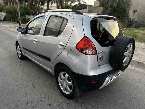 ***********
باندا كروز  2013  كير اوتو السعر 54 ورقة ماشيه 70 ألف رقم بغداد جديد  سنوية وهزة جديدة مشروع وطني باسمي بيها صبغ جاملغ سايق فقط سبب طخه خفيفة كير مكينة حداديه تبريد كله جديد مكان بغداد الصليخ ال 600  للاستفسار هذة رقمي ***********
