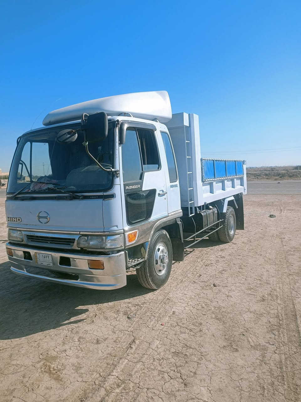 هينو قلاب بلاد منزل موديل 95 سياره على وضع الشركه محرك مامفتوح  ***********
