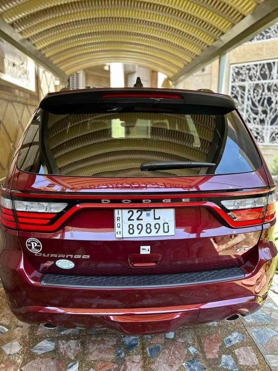 دوج دورنكو Gt 2023 فول للبيع فقط 
وارد امريكي المحرك : V6 . 3.6L .رقم اربيل هزه وسنويه جدد 
المواصفات رادار امامي مع مانع تصادم تحذير الخروج عن المسار. تحذير النقطة العمياء  حساسات امامية وخلفية
 . فتحة سقف (سلايد)  مقاعد جلد اسود كهربائية مع ذاكرة لحفظ وضعيات الجلوس تبريد 3قطعه تبريد $تدفئة مقود القيادة.$ مقاعد تدفئه تبريد مقود رياضي مع تحكم كهربائي. مصابيح امامية زنون مع LED كشافات ضباب LED . شاشة كبيره $نظام ملاحة (GPS) . تشغيل عن بعد  صندوق كهربائي .   
كاميرا خلفية دواره ...ماشيه___24__ألف كلش نظيفه
كير شفتات $ توقف ذاتي وبعد بيها مواصفات وانا معدل عليها البنيد ولايت لد متغير ولحايه ودوسات كهرباء وسقف بلورايز متغير واناره محيطه مغلفه داخل جلد الارضيات ودوشمه كامله
السياره حادثها سطحي جاملغ امامي وبابين مبدلات بلادي وجاملغ الخلفي نصه صبغ البجم مامفتوح ولا مبدل السياره ع بلاد مكاني بغداد المنصور رقمي *********** السعر 285 وبي مجال ومعروفه اسعارهن 
صور الحادث خاص أو واتسب 
رقم اربيل مميز مواليد 89 بغداد, العراق
