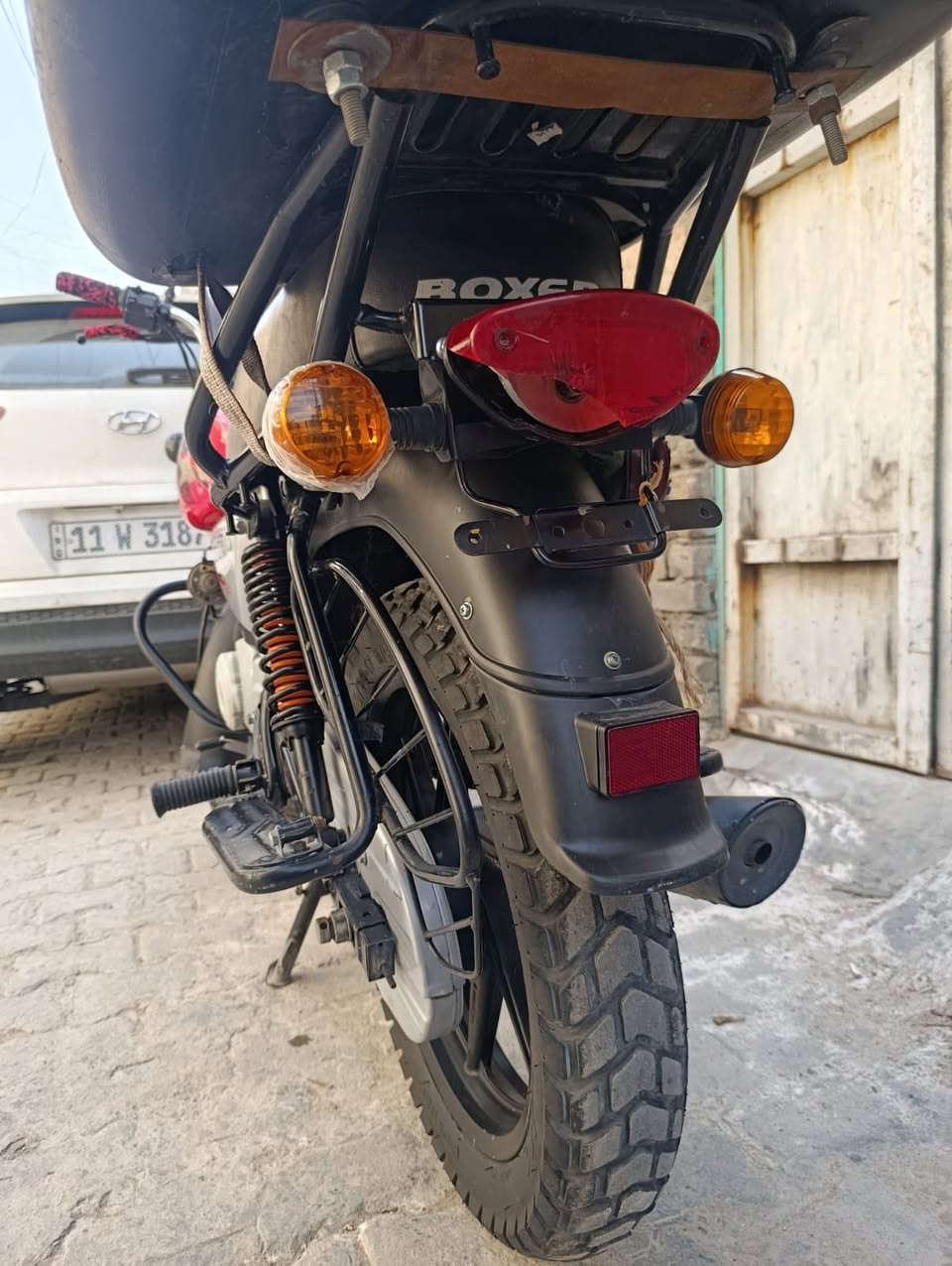 السلام عليكم بوكسر موديل 2023 مرقم بسمي  رقم أنكليزي تحويل ثاني يوم دراجه خير من الله. تجي جيب فيتر وياك  سعر 500 2.  ***********
