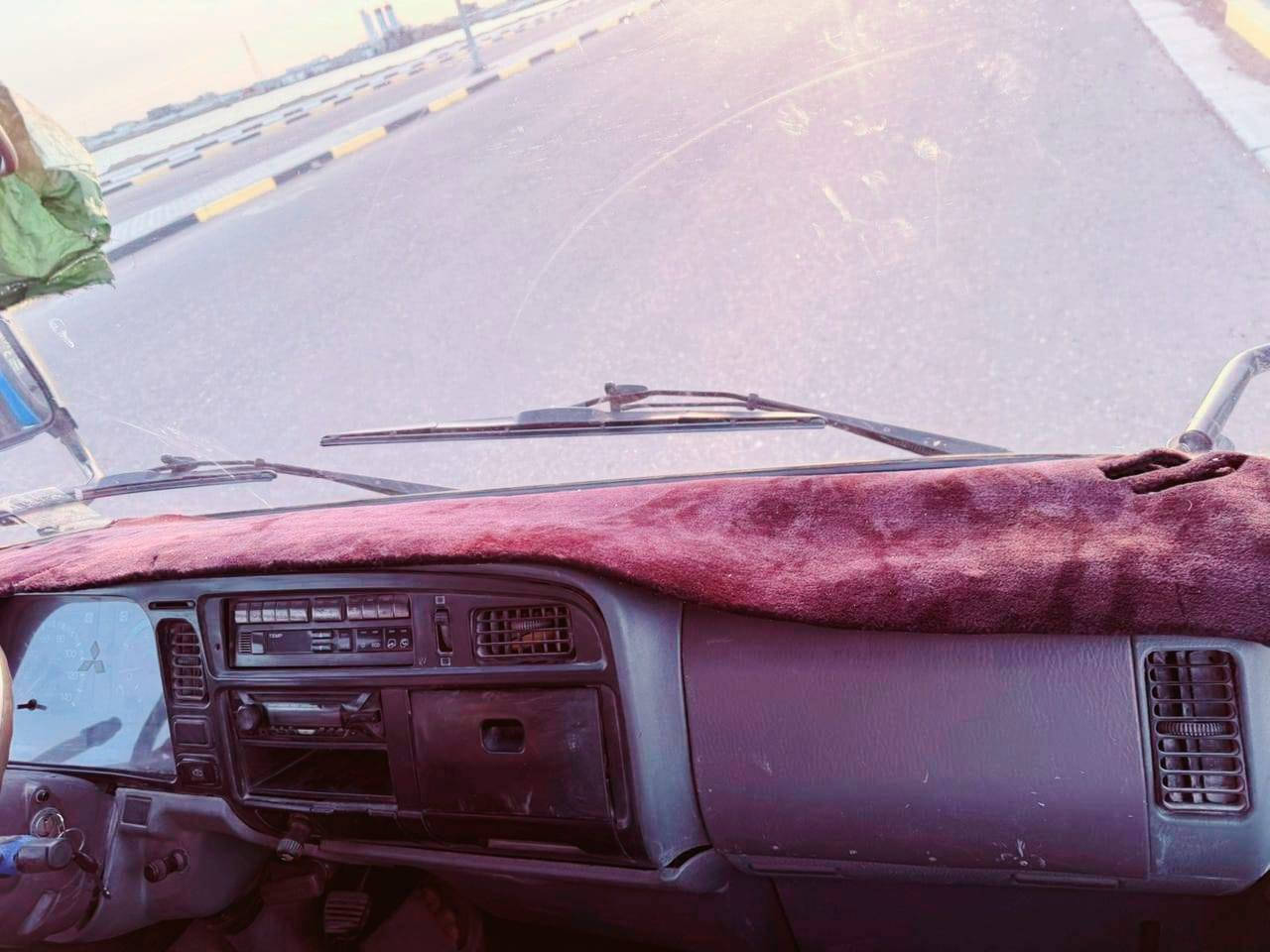 كنتر بزون ميتسوبيشي 3 طن قلاب مديل 1994
الرقم انكليزي بصره السنويه لسنة 2029 
السياره كفاله مكينه وكير واكسن وبدي وبم جديد ونوزلات ومدكه وشاصي وتخم تاير وقماره كفاله 
  بأسمي اريد تحويل بعد البيع مباشرتا لفترة شهر 
سعر السياره 163$واكو مجال قليل للشراي اذا مو شراي لاتكسر بحلال الناس
مكان السياره البصره للاستفسار ***********_***********
