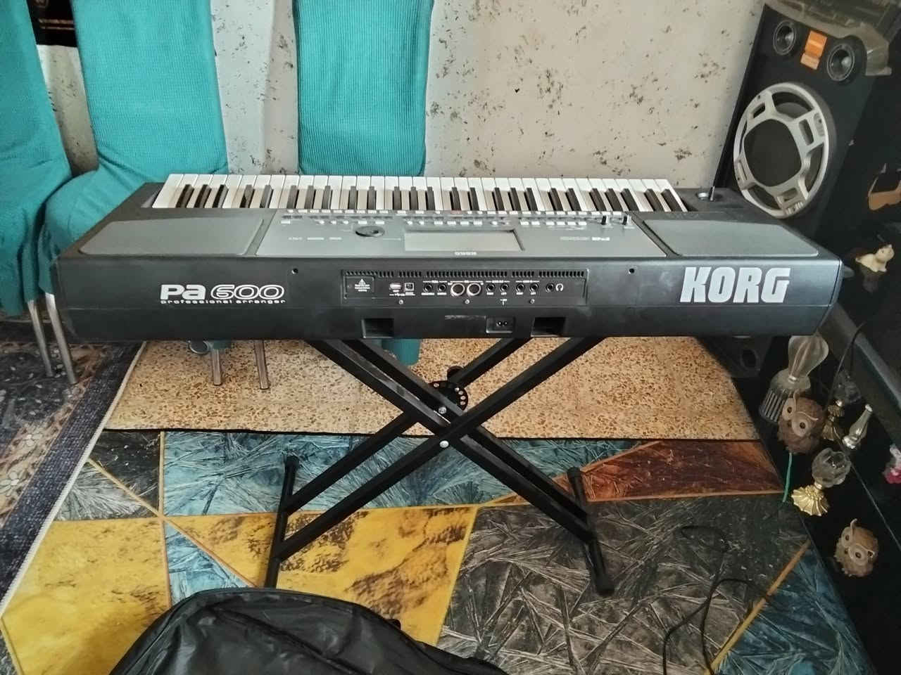 جهاز كورج pa600 نظيف جدا اخو جديد استخدام منزلي فقط مع جنطه واستاند جديد مع الملحقات وبي سيتين فول اصوات و ايقاعات العنوان كوت مركز مدينة سعر خاص شراي اتصل ***********
