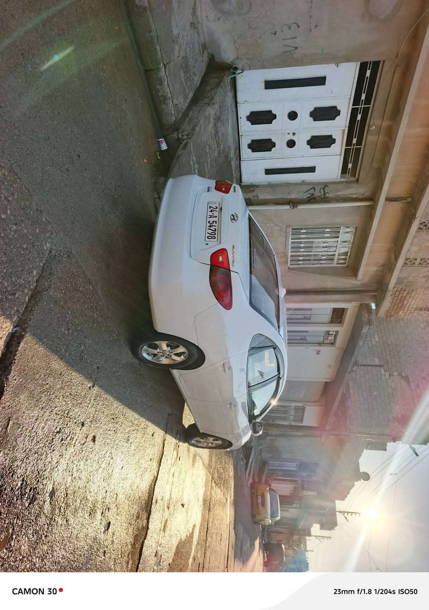 لنترا كوري موديل 2010 دكشن عالي سنويه  لل 2027 ضرر جاملغ مبدل و باب مصبوغ بيها شويه بارد بالجاملغ الخلفي السعر 117 وبيه مجال الجانب الأيمن الاتصال على ***********
