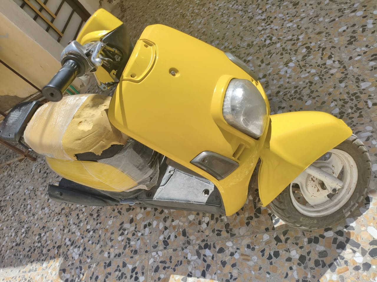 دراجه بوليس مفتوحه للبيع
دراجه بوليس مفتوحه بصره حكيميه دراجه بلاديه كلشي شغال بيه لايتات اشاير سطاب دراجه كلفه بمعنه الكلمه 
الافيش مال كلوبات والاشاير مفصولات 
كلج خلفي شتغل بس مابي شلعه تعبان شويه 
البريك مكسور يدته لاكن يشتغل خلفي امامي انت أشدهم
كفراتها تجاريه البلاديه مفلشات لو الكاهم تأخذهم ما الكاهم  
تعذرني سعره 550 وبيه مجال الطيبين الرقم 
***********
