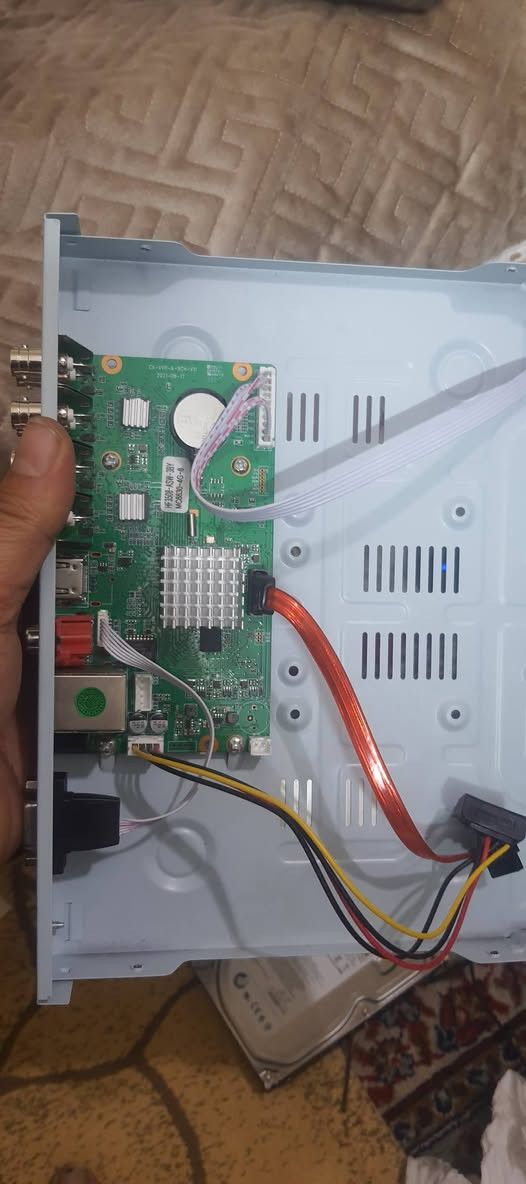 السلام عليكم
دفي ار اسوار ٥ميكا ٨جنل مع ٤كامرات دهوا الأصلي 
كامله مع شاحن والوايرات ٤
السعر ٨٥الف بغداد الكريعات


**إذا كنت صاحب هذا الإعلان وتريد حذفه لأي سبب، رجاءا أرسل رسالة إلى الدعم الفني**