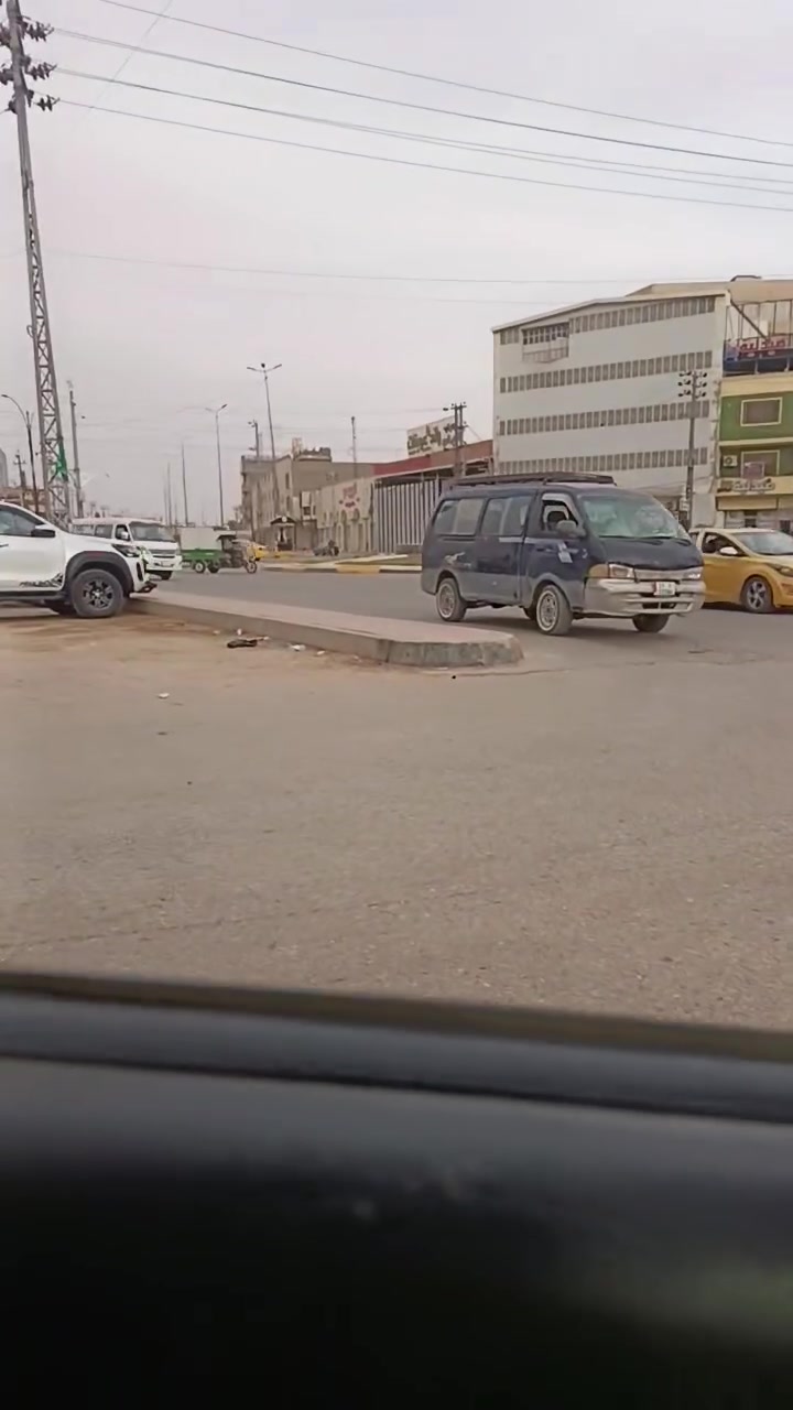 سلام عليكم وين الي يدور بيت استراحه او حسينية خلي يتقدم وما يخسر عقار قريب جدا من الامام مساحه ١٠٠متر بتلو طابو زراعي سند ٢٥بسم المشتري كافه الخدمات ماء مجاري كهرباء ***********
