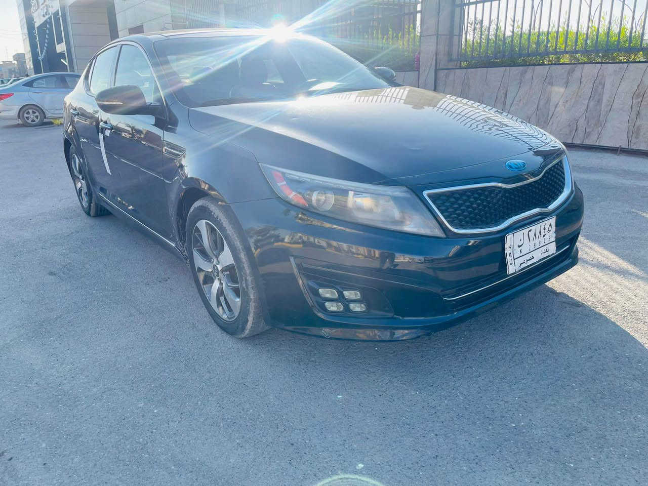 السلام عليكم كيا أوبتيما موديل 13 رقم بغداد وارد امريكي حادثها جاملغ امامي بدون دواخل وصبغ جاملغ. خلفي وباب سايق 
سياره اكثر من 6 سنوات ع ايد وحده 
فول مواصفات اعلى فئة لمتد1/1 SXL 
1-بصمة أبواب 
2بصمة تشغيل
3بصمة صندوق
4-تبريد نانو
5-تبريد قطعتين
6-سايد بريك بصمة
7-تدفئة تبريد كشنات خلفي امامي
8-بنيراما
9-مري شفط
10-اشاير بالمري
11-ترحيب يدات
12-سستم صوت
13-خزن كشنات
14-شفتات رياضي 
15-يدات نيكل
16-كشنات جلد
17-لد خلفي امامي
18-كاميرا
19-شاشة كبيرة 
20-زنون عالي ناصي
21-شاشة الكتروني ليزري
السيارة احلى من الصور ماشية 125 كم 
گير ومحرك كفالة 
السعر102 مجال قليل
العنوان /بغداد بلديات
رقم الهاتف /*********** بغداد, العراق
