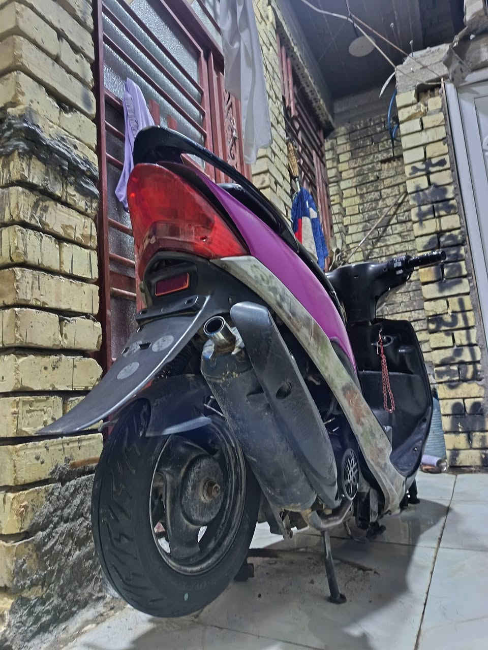 السلام عليكم
ماكس عدله 
مكينه 55 تجفيت جديد اول فتحه
كهربائيات باتري جديد كت كلجات جديد تنكر سلف وتطلع الدراجه شلعه ومعدل موتت سعر 450 بيها مجال *********** مكاني بغداد زعفرانيه
