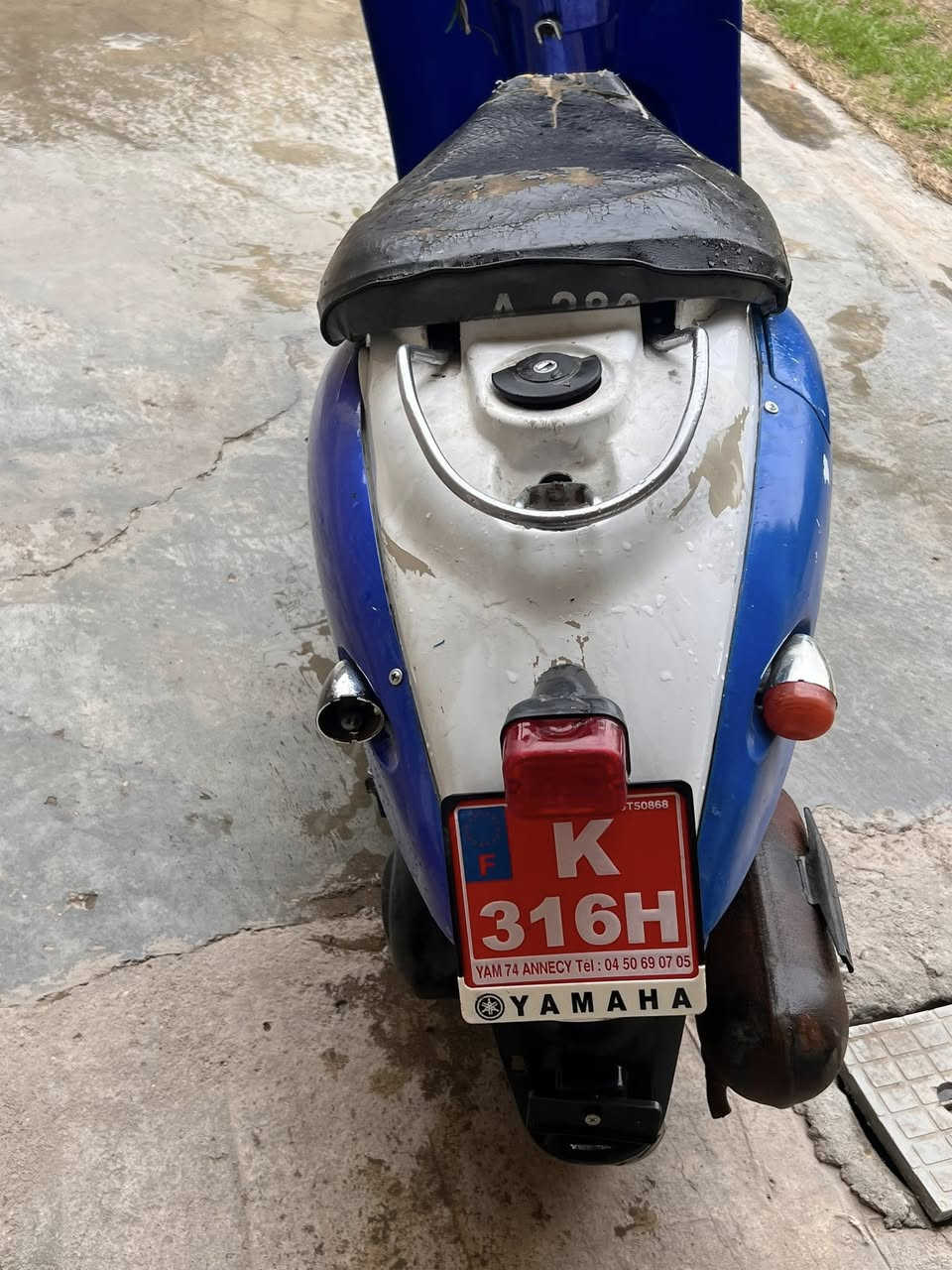 سلام عليكم دراجه عبد الحليم للبيع
دراجه حلوه وما ناقصها شي شرط محرك بلادي كلشي ما مبدل بي كابريتر بلادي فقط صالنصه مزروقه وصوتها عالي شويه يعني بس يرادلها لحيم بدون صوت اكسل كهربائيات شغاله يعني ما يرادلها اي صرف اخبط دهن وبانزين وامشي سعرها 180 وبيها مجال ***********
