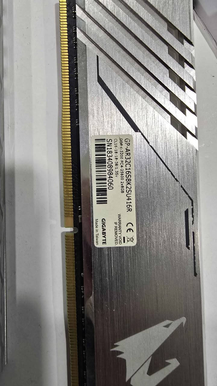 رامات اوروس 2*8 16gb 3200 RGB بغداد, العراق


**إذا كنت صاحب هذا الإعلان وتريد حذفه لأي سبب، رجاءا أرسل رسالة إلى الدعم الفني**