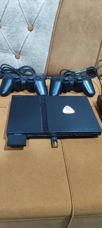 بلي 2 • نضيف • معه ٣٥ لعبة