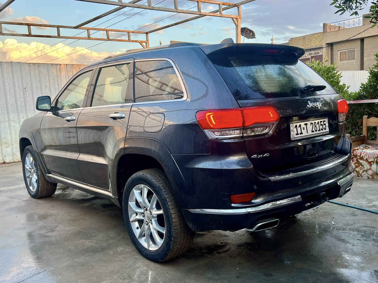 للبيع جيب  .. اعلى فئه …فول مواصفات ميحتاج اذكر المواصفات معروفه .. سومات … م ***********
موديل 2016 وارد امريكي رقم بغداد الجديد السياره حادثه بس قطعه وحده الجاملغ الامامي بدون دواخل بدون ايرباك السياره مكينه كيره تبريد حداديه جاهزه  بالعافيه عل ياخذه
