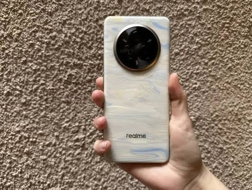 🔥 للبيع – Realme 14 Pro 5G (256GB) 🔥
💰 السعر: 430 ألف دينار
✅ شاشة وكالة جديدة
✅ يدعم تقنيات الذكاء الاصطناعي (AI)
✅ شاشة OLED منحنية 120Hz
✅ بطارية 6000mAh مع شحن سريع 45W
✅ كاميرا Sony 50MP مع OIS
✅ ظهر يتغير لونه مع البرودة (نسخة Pearl White)
📱 الجهاز نظيف وجميع وظائفه تعمل 100٪.
📞 ***********
🚚 خدمة التوصيل متوفرة.
