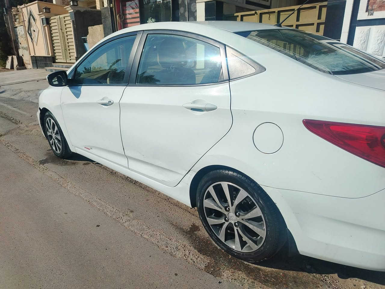 سلام عليكم
اكسنت للبيع مديل ٢٠١٥ خليجي سياره فول عده بصمه محرك ١٦٠٠ دوش تحتوي علا نضام ECO سياره مكفوله من صبغ وتكحيل بيها فقط بارد مثل مموضح بسونار وحالوب جداً جداً ناعم الحالوب الي بل بنيد وصندوك مينشاف فقط بسونار يبين
محرك سياره غير مفتوح و ناقل حركه الكير همات ممفتوح فقط مبدل دهن سياره مابيها أي نقوصات السعر ١٠٣ ورقه بيها مجال بسيط حك جيه للستفسار اكثر ***********
