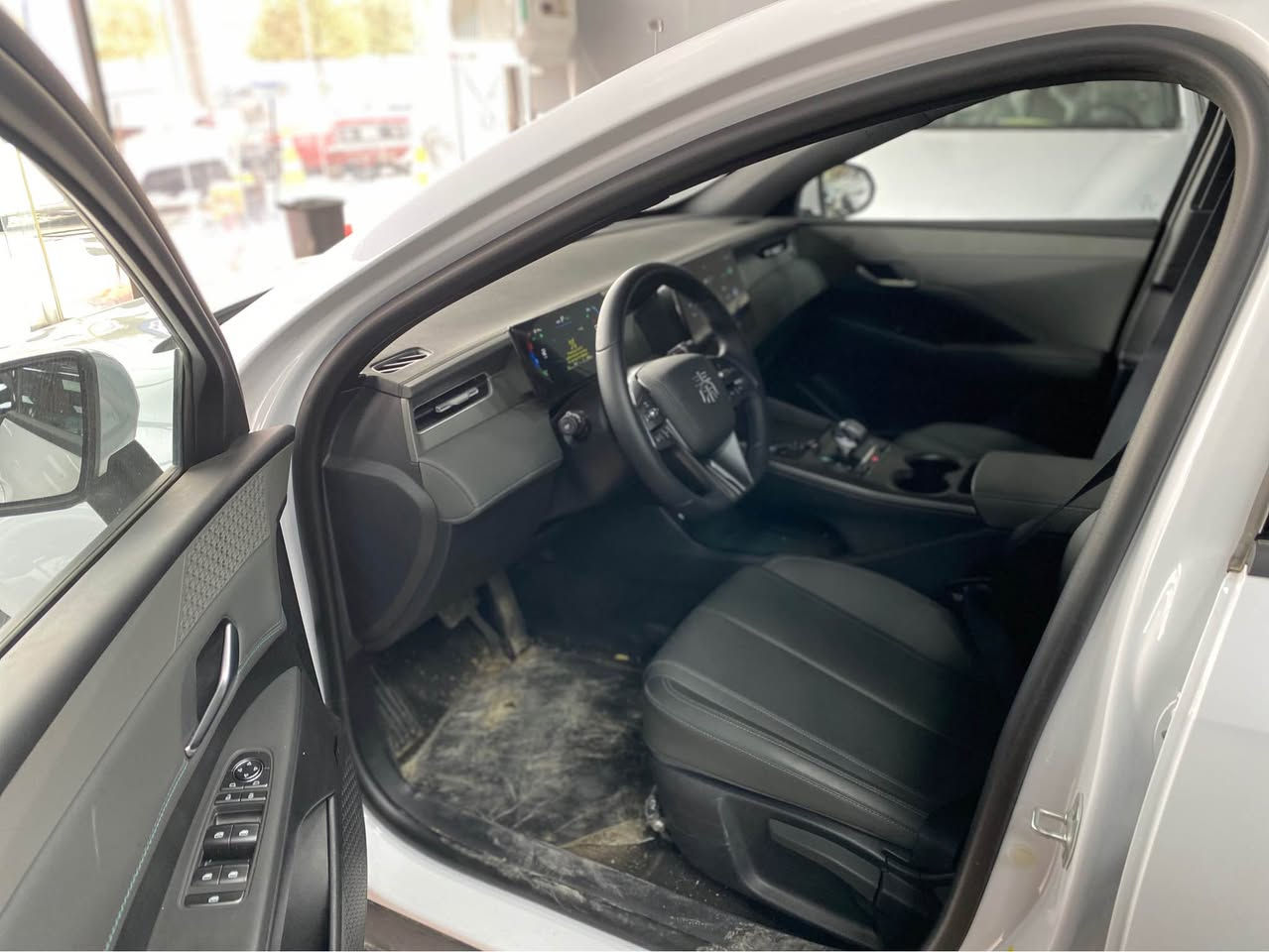 بي واي دي  Qin plus 2025.
تەنیا 5 هەزار ڕۆیشتووە.هیچی نی یە 
مواصفات.کارەبایی و بەنزین و هایبريد.
بصمة شاشةوكاميرا ویل کەپ.تانکی گەورە 
2100 كم.دەڕوات.تحديدسورعه.لیدڤۆلیۆم 
سعر 127ورقە   مۆبایل ***********
مکان أربيل معرض تۆپ کارس أربيل, العراق
