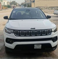 جيب كومباس ٢٠٢٤ مكينه ٢٠٠٠ توربو  ماشيه ٨ الالف ميل جديده بمعنى الكلمه...